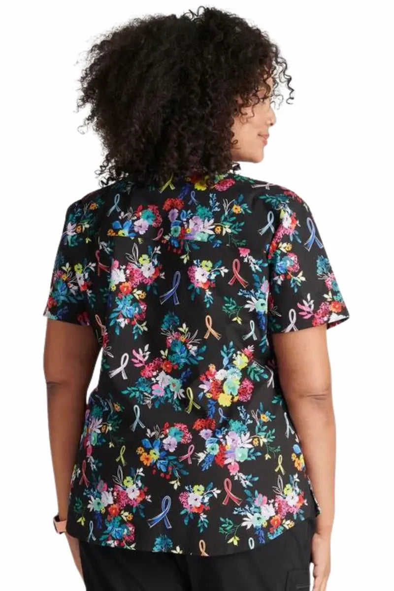 The back of the Cherokee Women's V-Neck Print Scrub Top in Hopeful Bouquets featuring a center back length of 26".