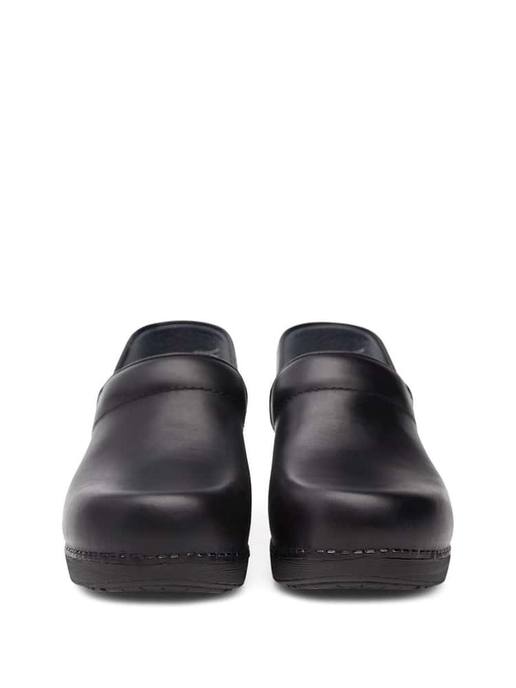 Dansko XP 2.0 Nurse Shoes in Black Pull Up featuring a Roomy toe box for plenty of wiggle room