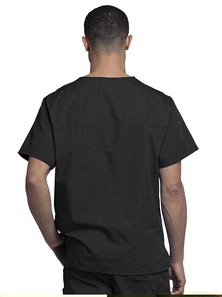 An image of an LPN displaying the back of a Cherokee Workwear Originals Men's Solid V-neck Scrub Top in "Black" size Large featuring a center back yoke to provide a complimentary look & feel.