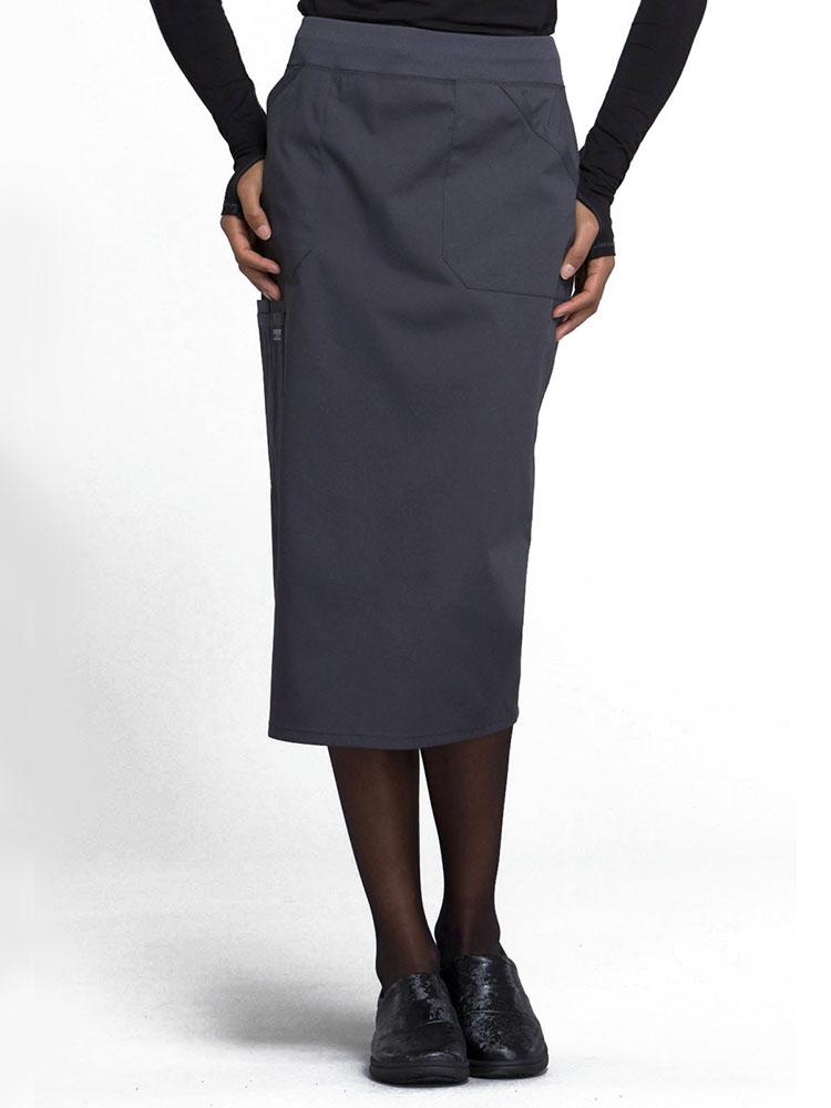 Nursing Assistant wearing Cherokee Worwear Professionals women's 30" Knit Waistband Scrub Skirt  in pewter size 3X