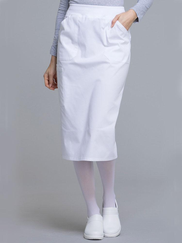 Dental Hygienist wearing Cherokee Worwear Professionals women's 30" Knit Waistband Scrub Skirt  in white size 2X