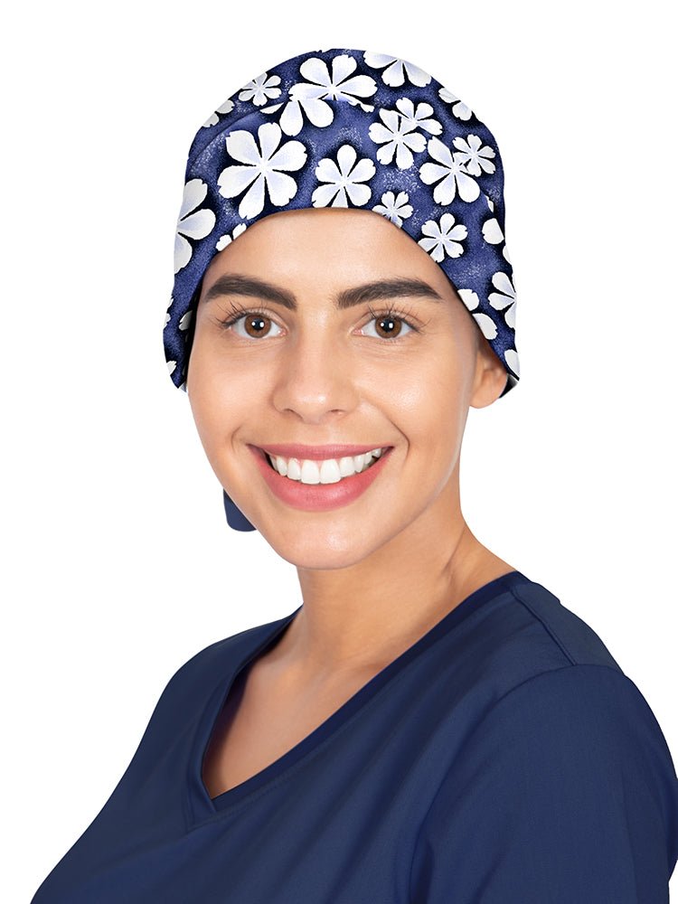 anesthesiologist wearing Healing Hands Bouffant Scrub Cap in Just Daisies print