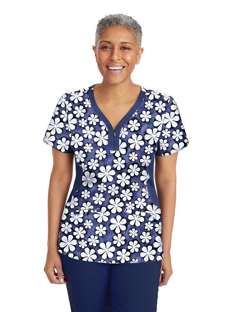 Premiere by Healing Hands Women's Jessi Print Top in Just Daisies comes in curvy plus size.