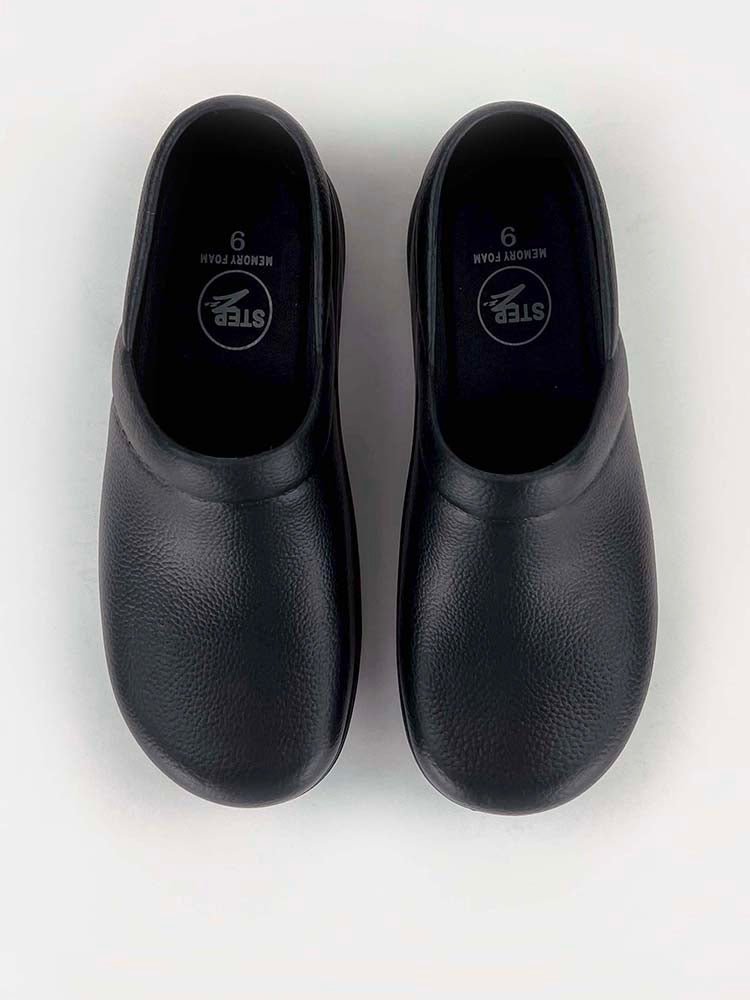 Bird's eye view of the Wide Toe-Box Memory Foam Clogs from StepZ in black featuring a padded front and back heel collar.