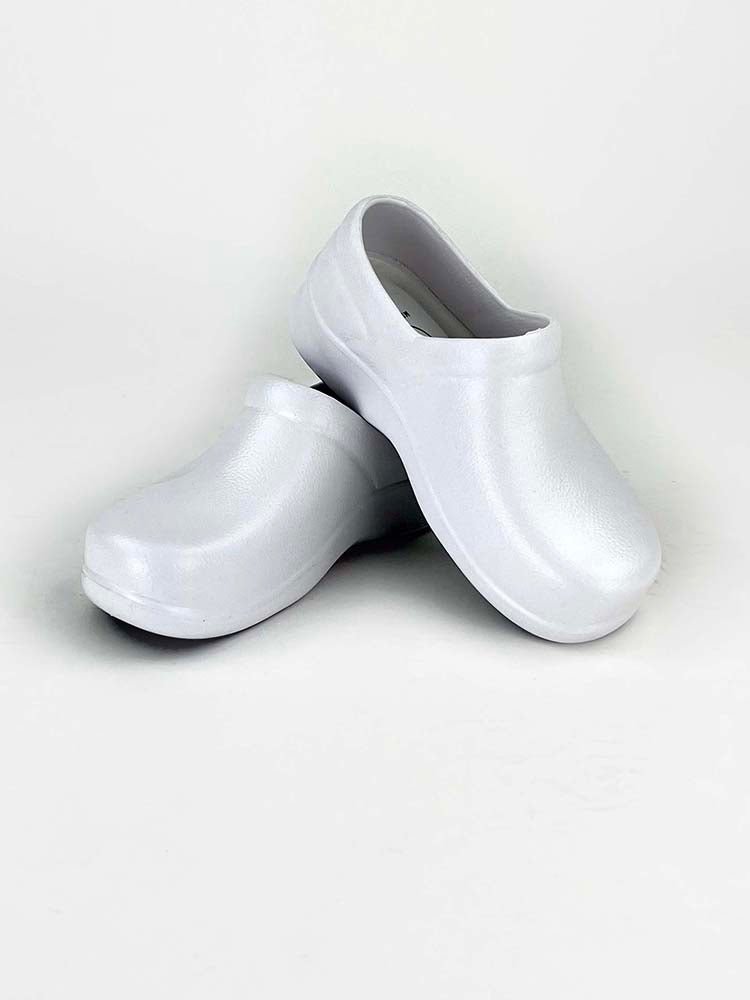 Two STEPZ Wide Toe-Box Memory Foam Clog in white featuring an elastomeric polymer that provides good clarity and gloss.